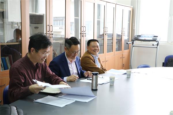 新闻学院召开2016年本科人才方案论证会