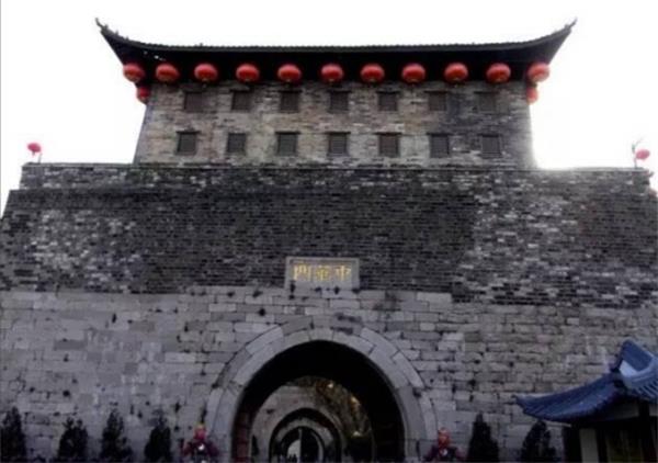 新闻学院：失落的古建筑保护