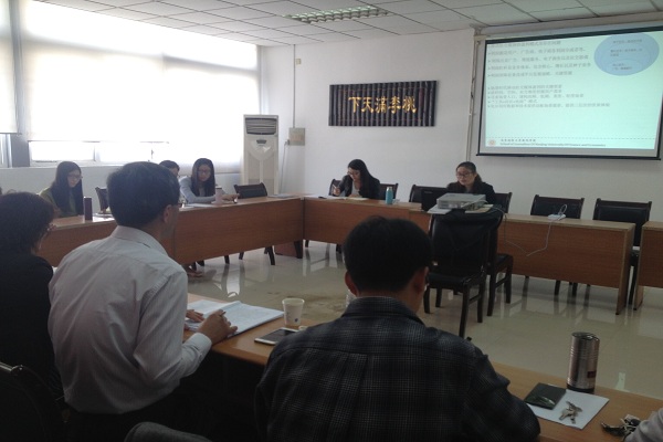 新闻学院2013级硕士研究生预答辩工作圆满结束