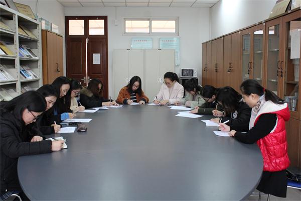 新闻学院各支部积极开展“不忘初心跟党走”学习十九大精神知识竞赛